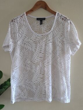 Love & Legend White Leafy Lace Pattern SL Blouse - White 1X